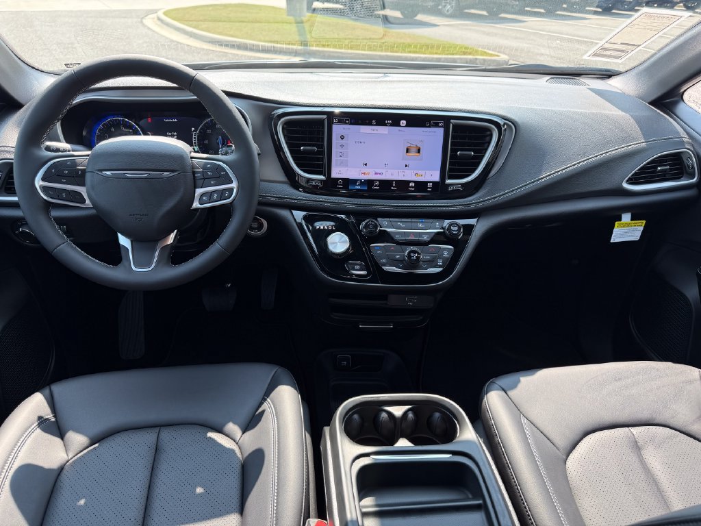 New 2027 Chrysler Pacifica Select FWD image 7