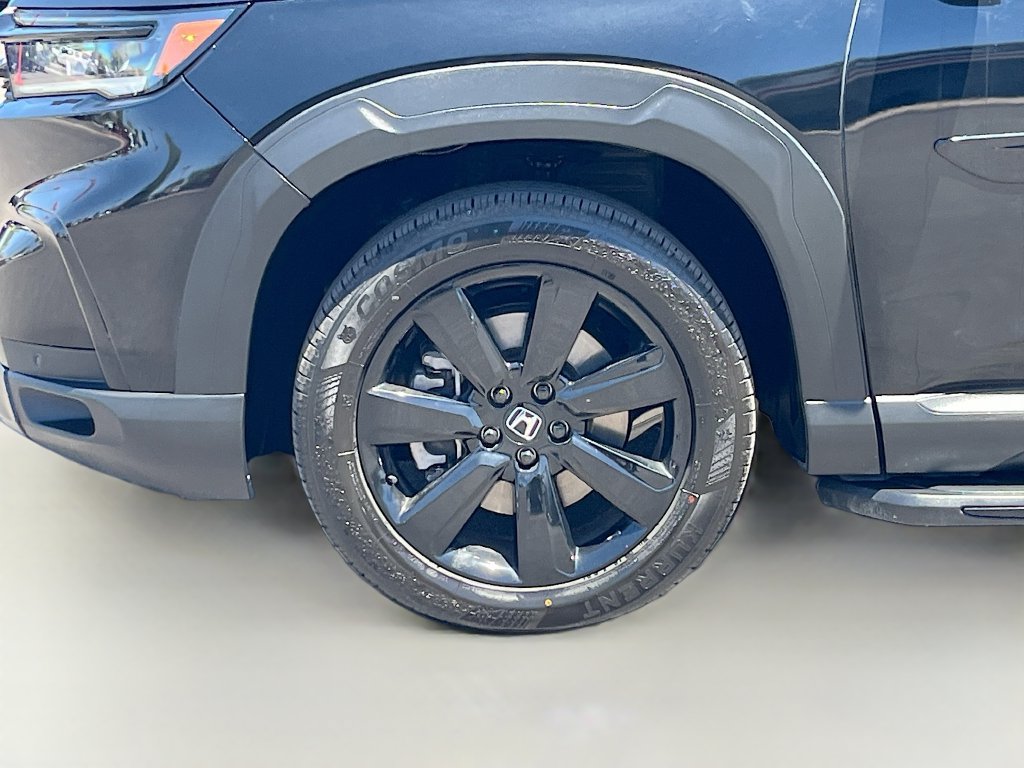 Used 2025 Honda Pilot Black Edition image 34