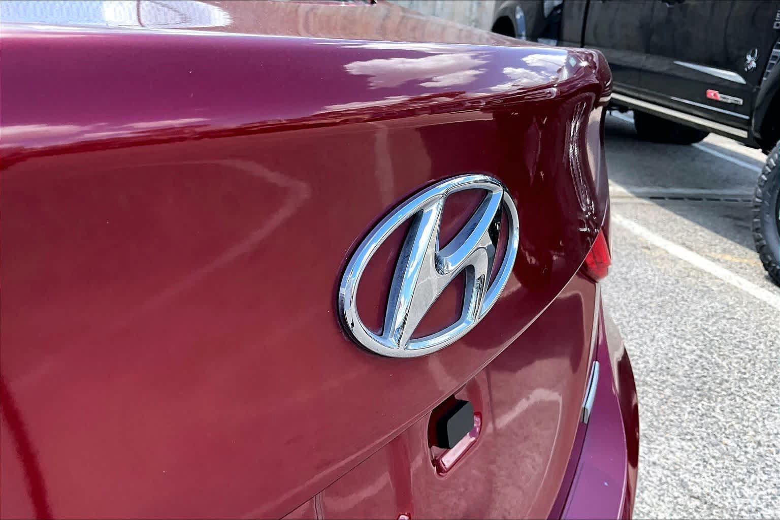 Used 2013 Hyundai Elantra Limited w/ Technology Pkg FWD image 31