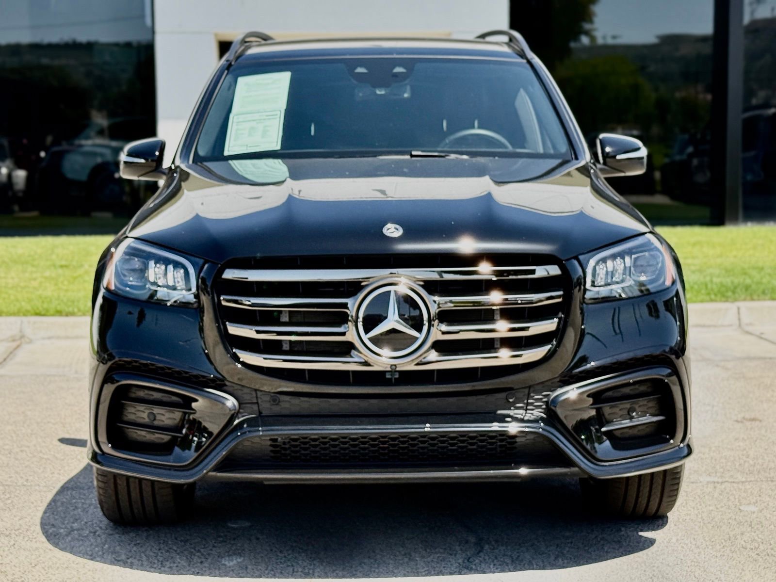 Used 2025 Mercedes-Benz GLS 580 4MATIC image 5