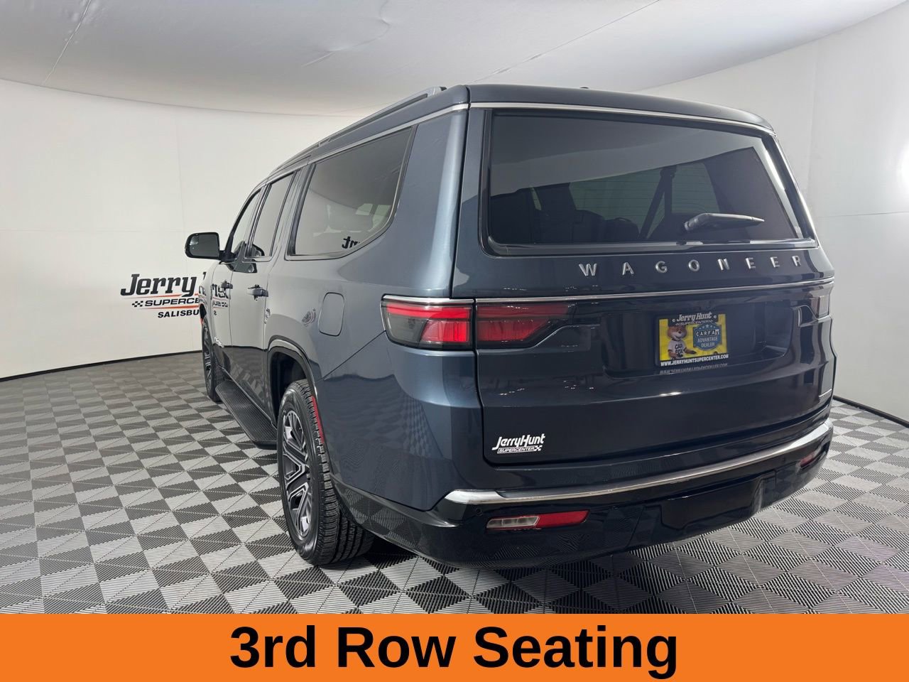 Used 2024 Jeep Wagoneer L Series II w/ Flexible Seating Group image 7