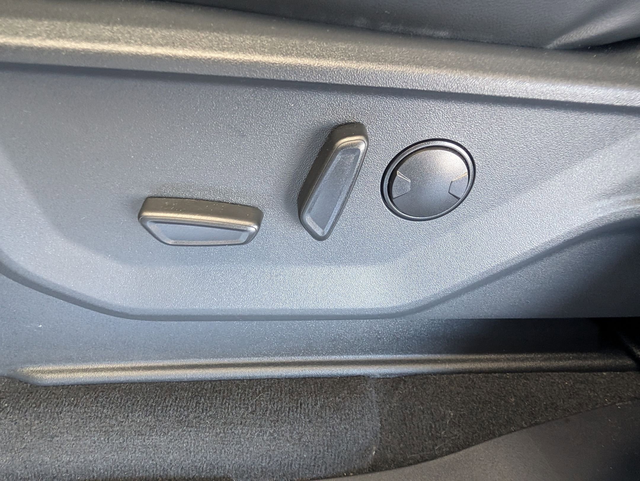 New 2025 Ford Expedition Max Platinum w/ Stealth Performance Package image 13