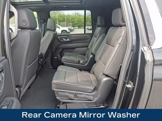 Used 2024 Chevrolet Suburban High Country AWD/4WD image 32