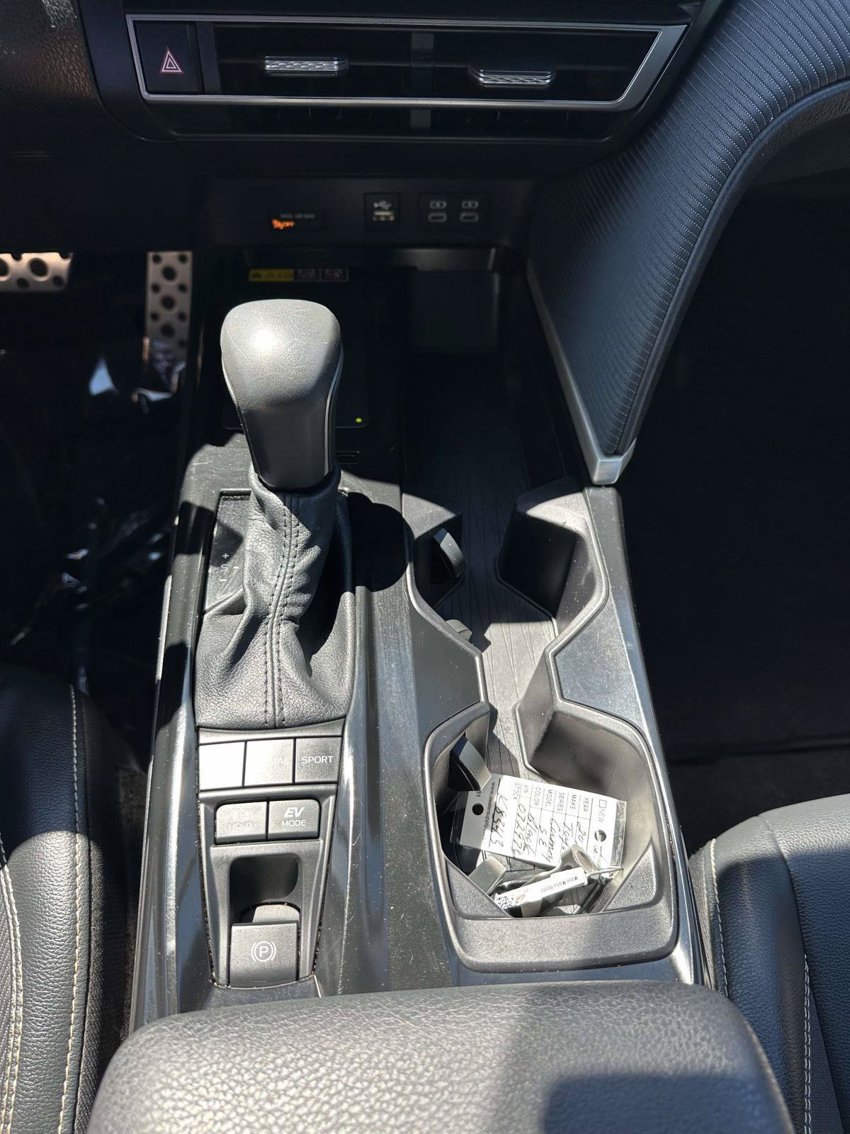 Used 2025 Toyota Camry SE FWD image 17