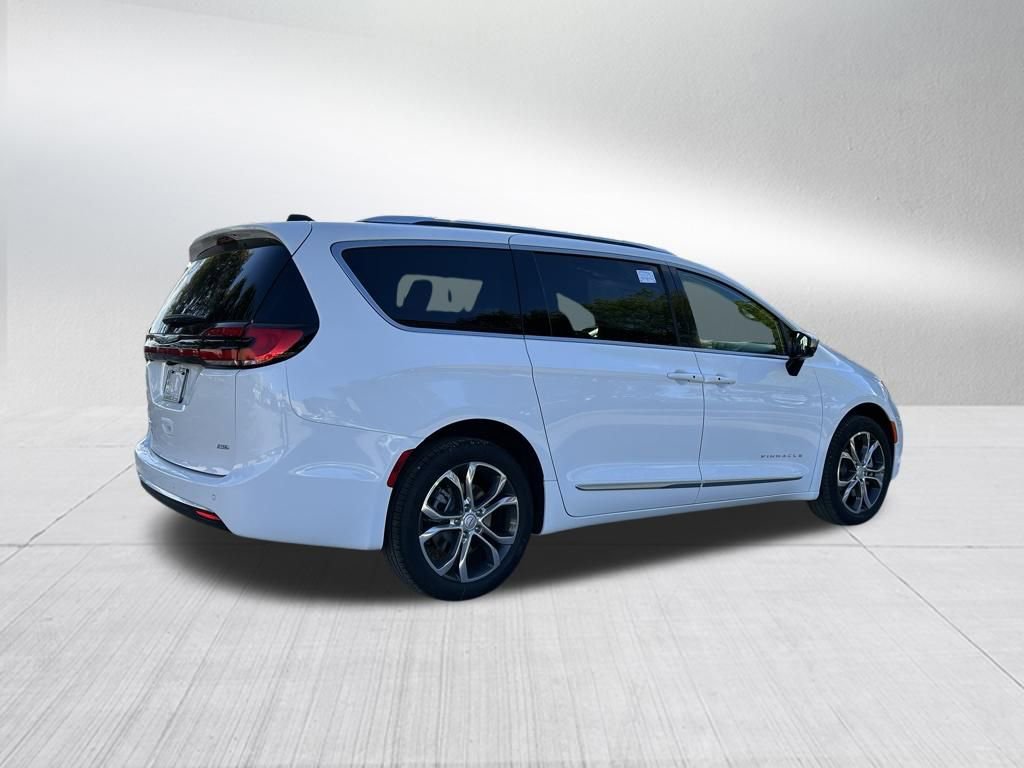 New 2026 Chrysler Pacifica Pinnacle image 5