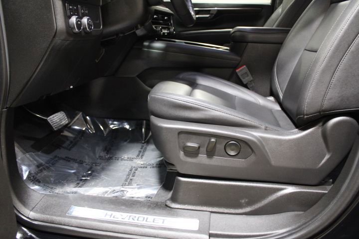 Certified 2025 Chevrolet Suburban Z71 image 21