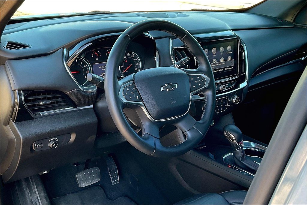 Used 2023 Chevrolet Traverse RS AWD/4WD image 24