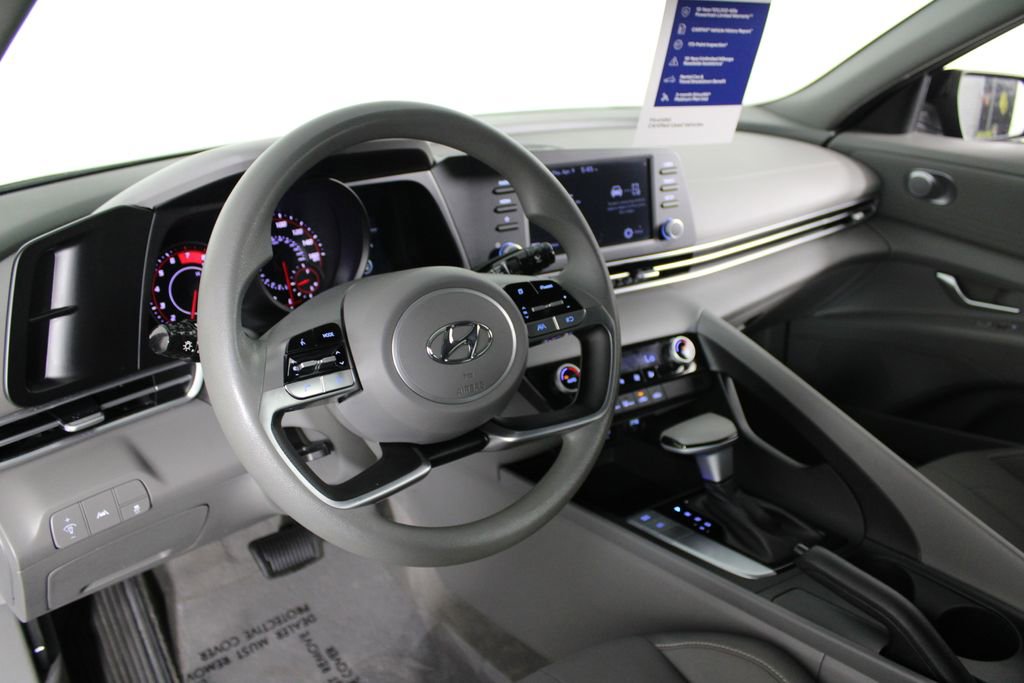 Certified 2023 Hyundai Elantra SEL image 18
