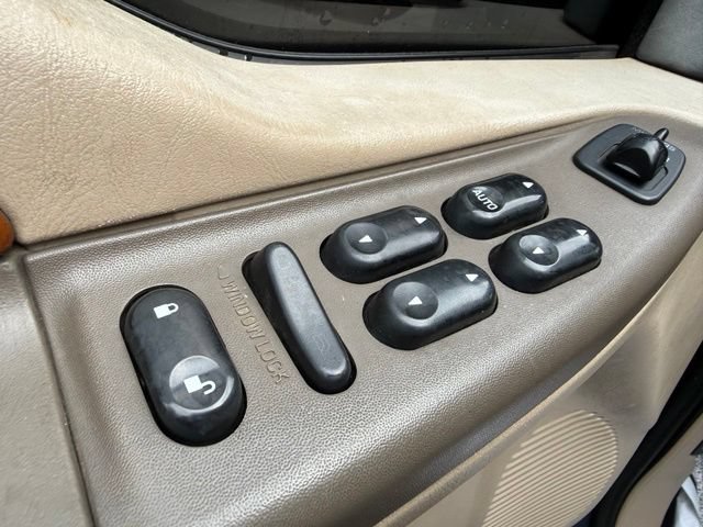 Used 2004 Ford F350 4x4 Crew Cab Super Duty image 16