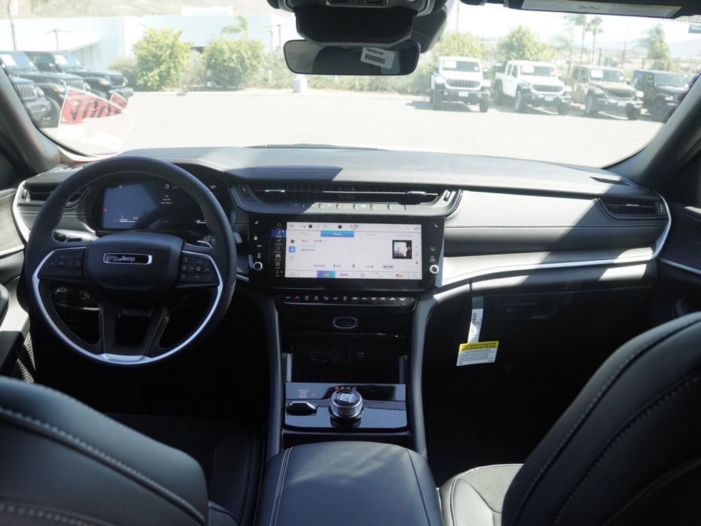New 2026 Jeep Grand Cherokee Altitude AWD/4WD image 16