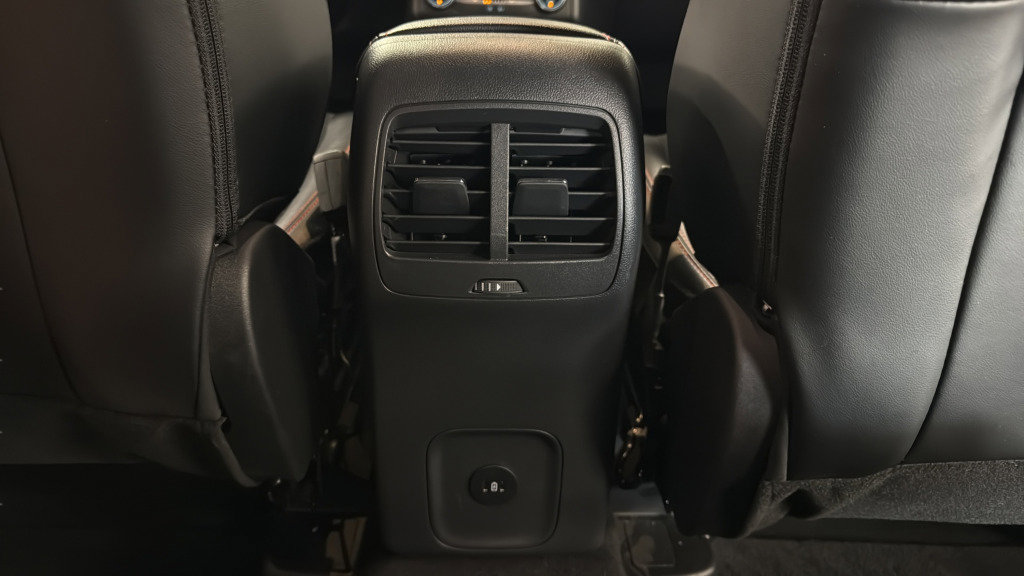 Used 2025 Ford Escape ST-Line AWD/4WD image 33