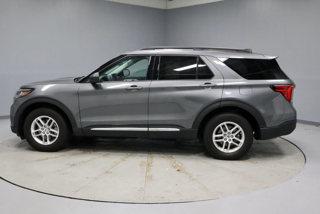 Certified 2025 Ford Explorer Active AWD/4WD image 8