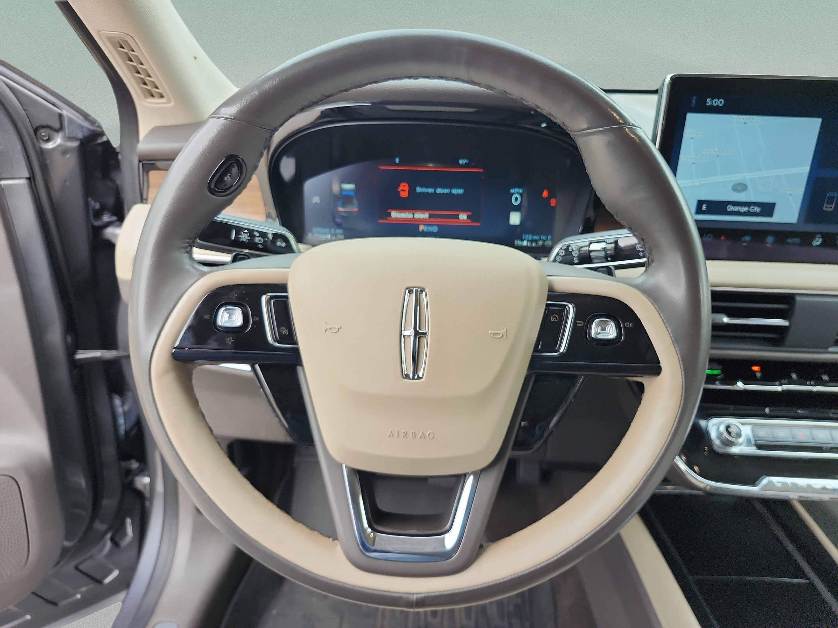 Used 2023 Lincoln Corsair Reserve FWD image 8