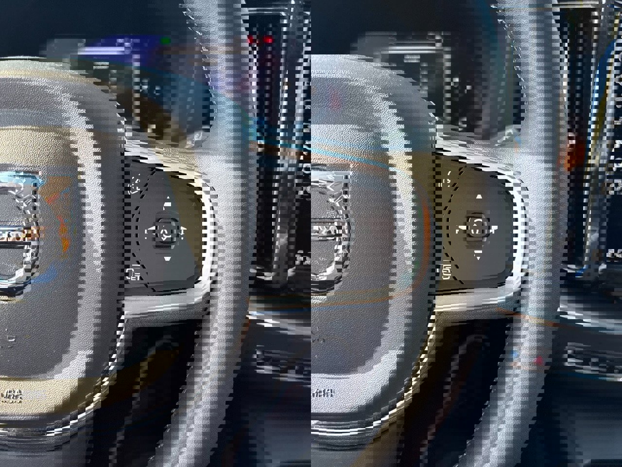 Certified 2023 Volvo XC60 B5 Core image 23