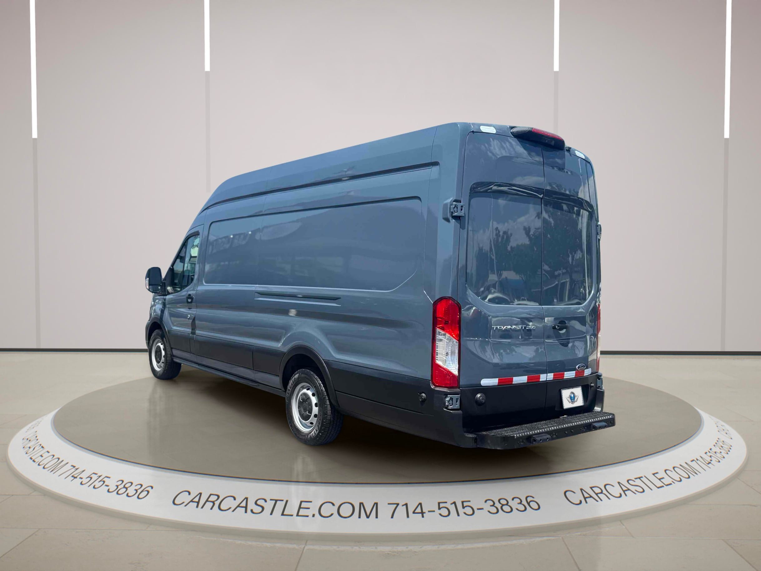Used 2020 Ford Transit 250 148 High Roof Extended RWD image 3
