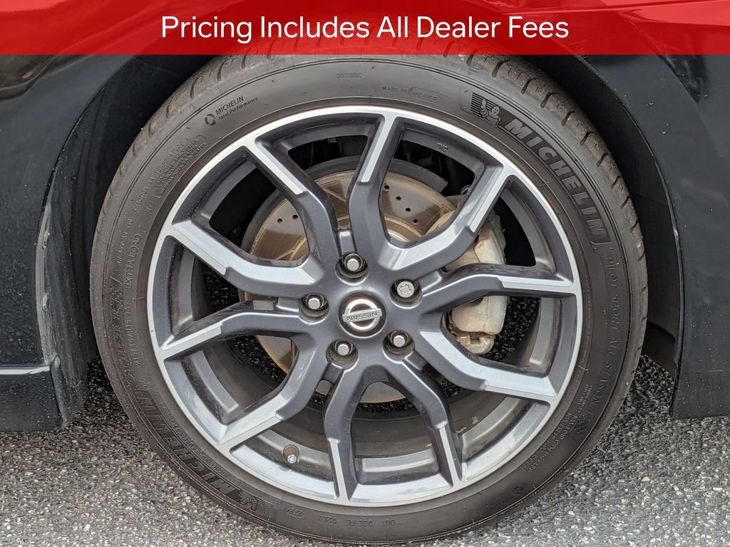 Used 2018 Nissan Sentra NISMO FWD image 11