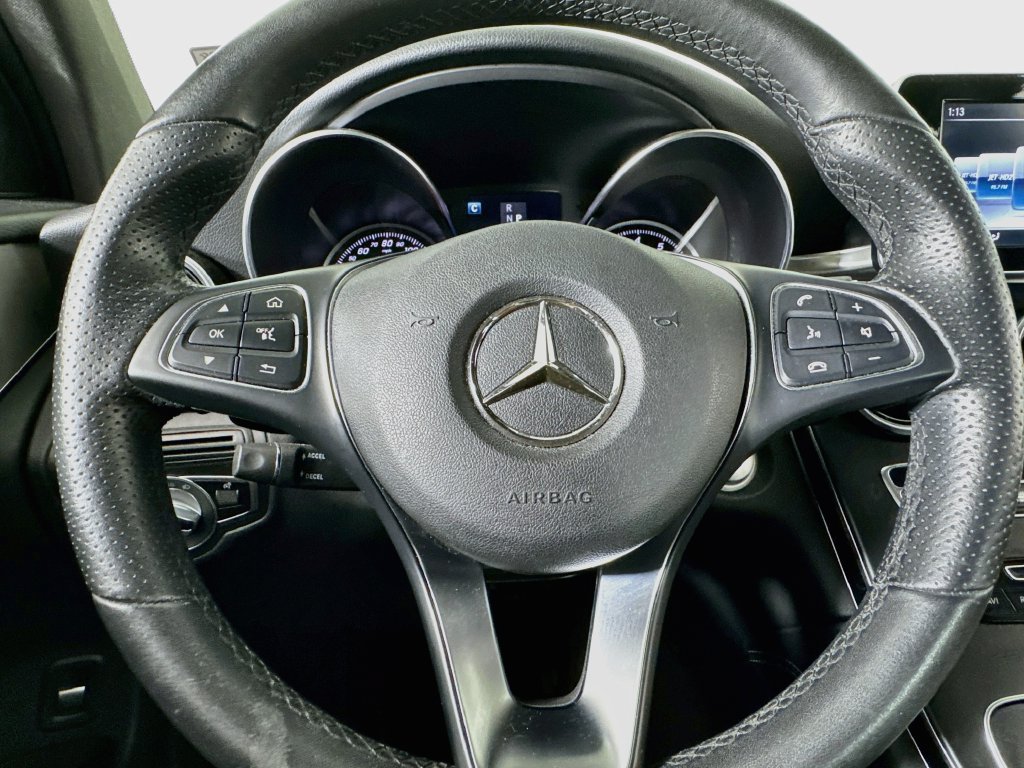 Used 2019 Mercedes-Benz GLC 300 4MATIC image 34