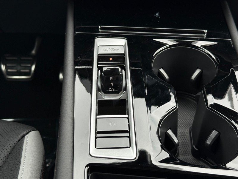 New 2026 Volkswagen Atlas Peak Edition AWD/4WD image 8