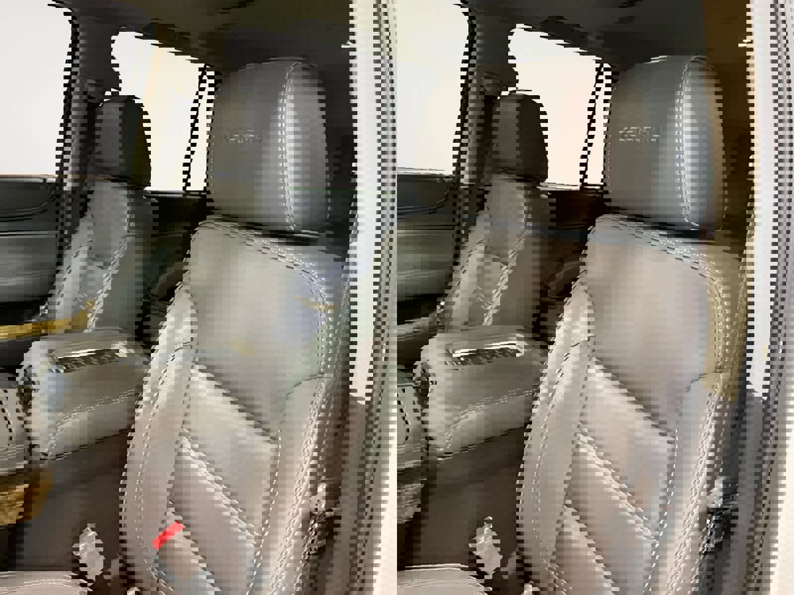 Used 2017 GMC Yukon Denali w/ Open Road Package image 17