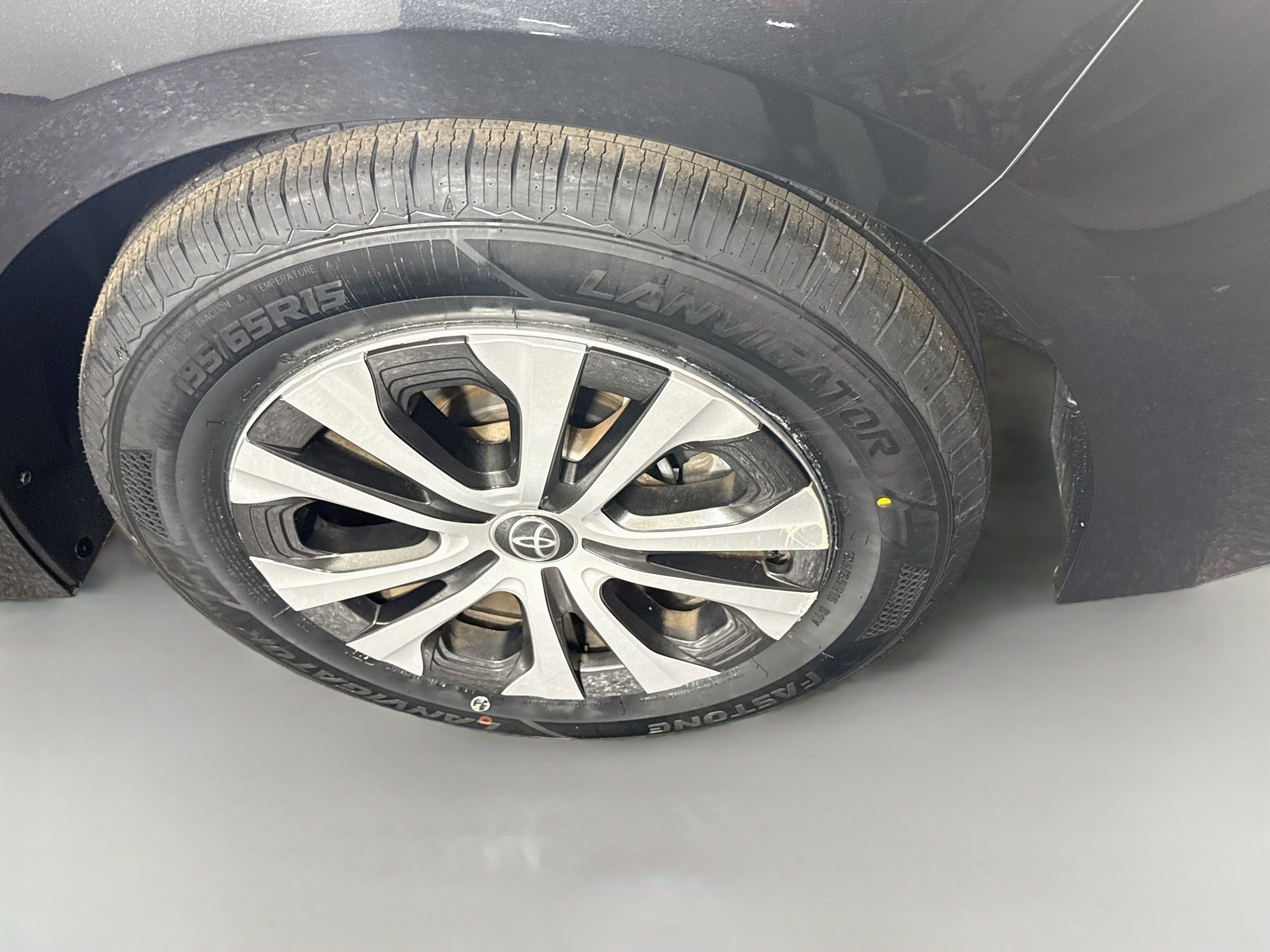 Used 2022 Toyota Corolla LE FWD image 37