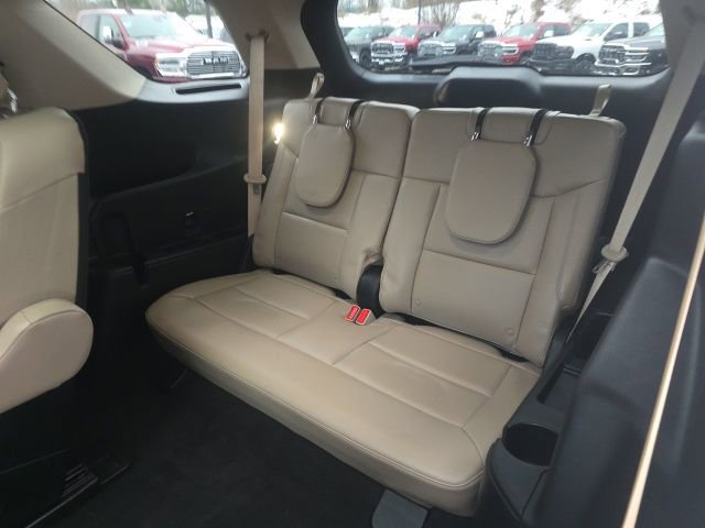 Used 2022 Ford Explorer XLT w/ Equipment Group 202A image 29