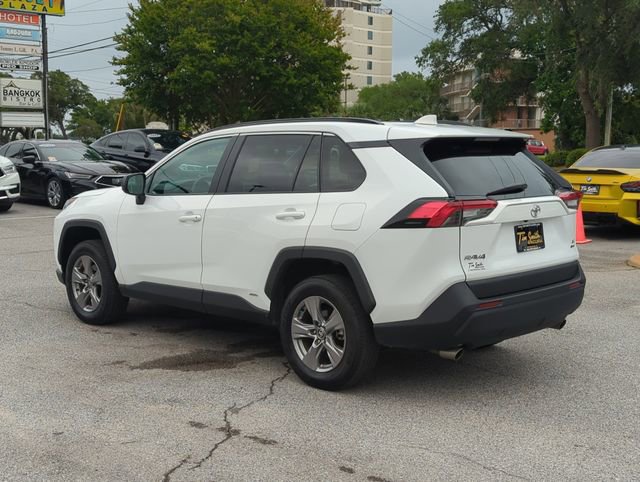 Used 2025 Toyota RAV4 LE AWD/4WD image 6