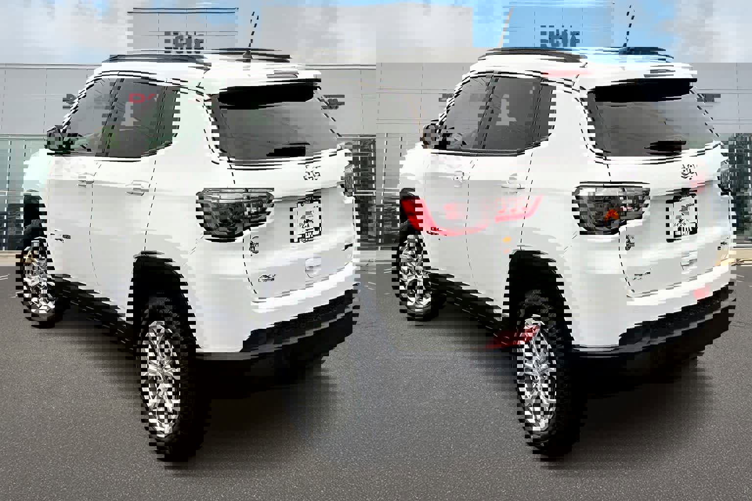 Used 2024 Jeep Compass Latitude image 6