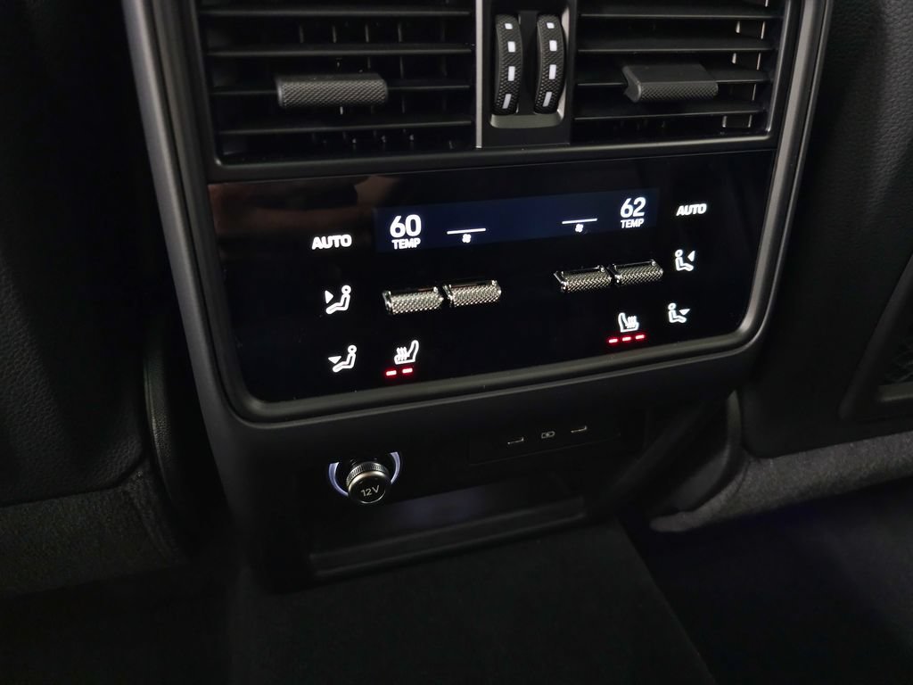 Used 2025 Porsche Cayenne E-Hybrid AWD/4WD image 42