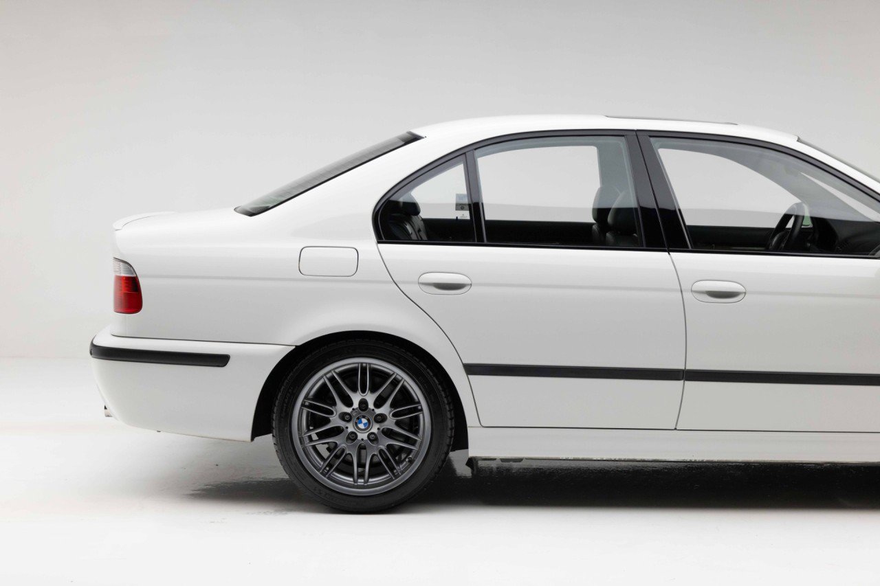 Used 2001 BMW M5 RWD image 23