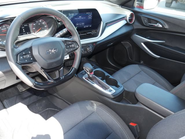 Used 2026 Chevrolet Trax RS FWD image 15