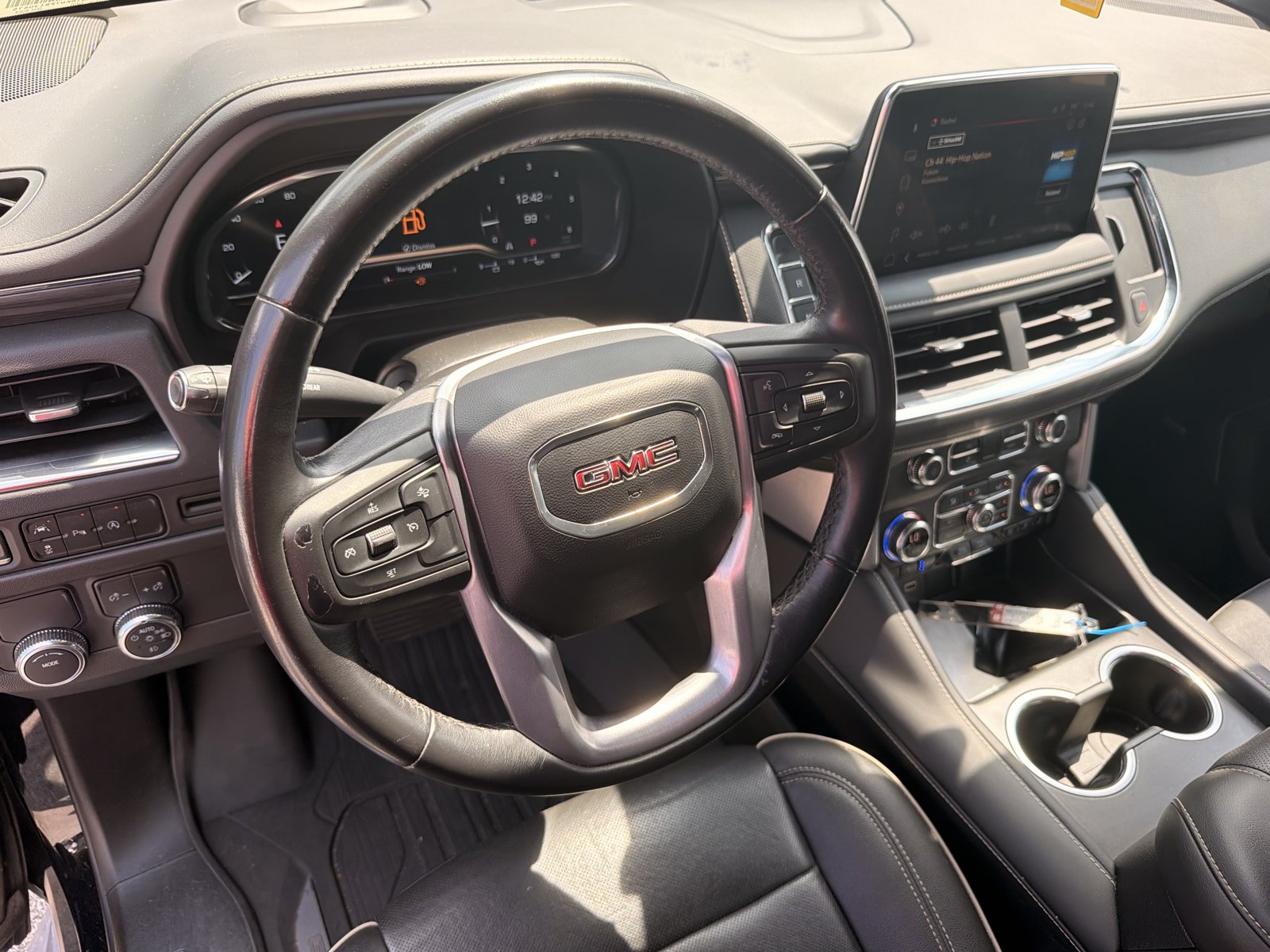 Used 2023 GMC Yukon SLT RWD image 15
