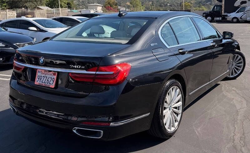 Used 2018 BMW 740e xDrive AWD/4WD image 8