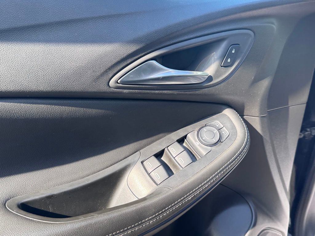 Used 2024 Buick Encore GX Preferred image 10