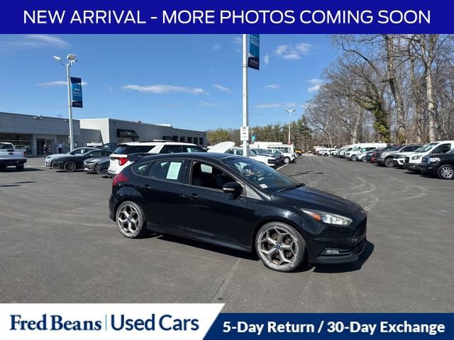 Used 2017 Ford Focus ST image 1