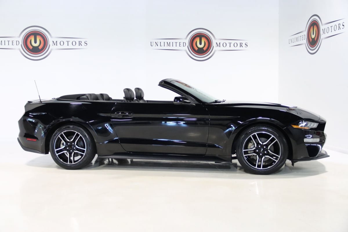 Used 2019 Ford Mustang Premium RWD image 33