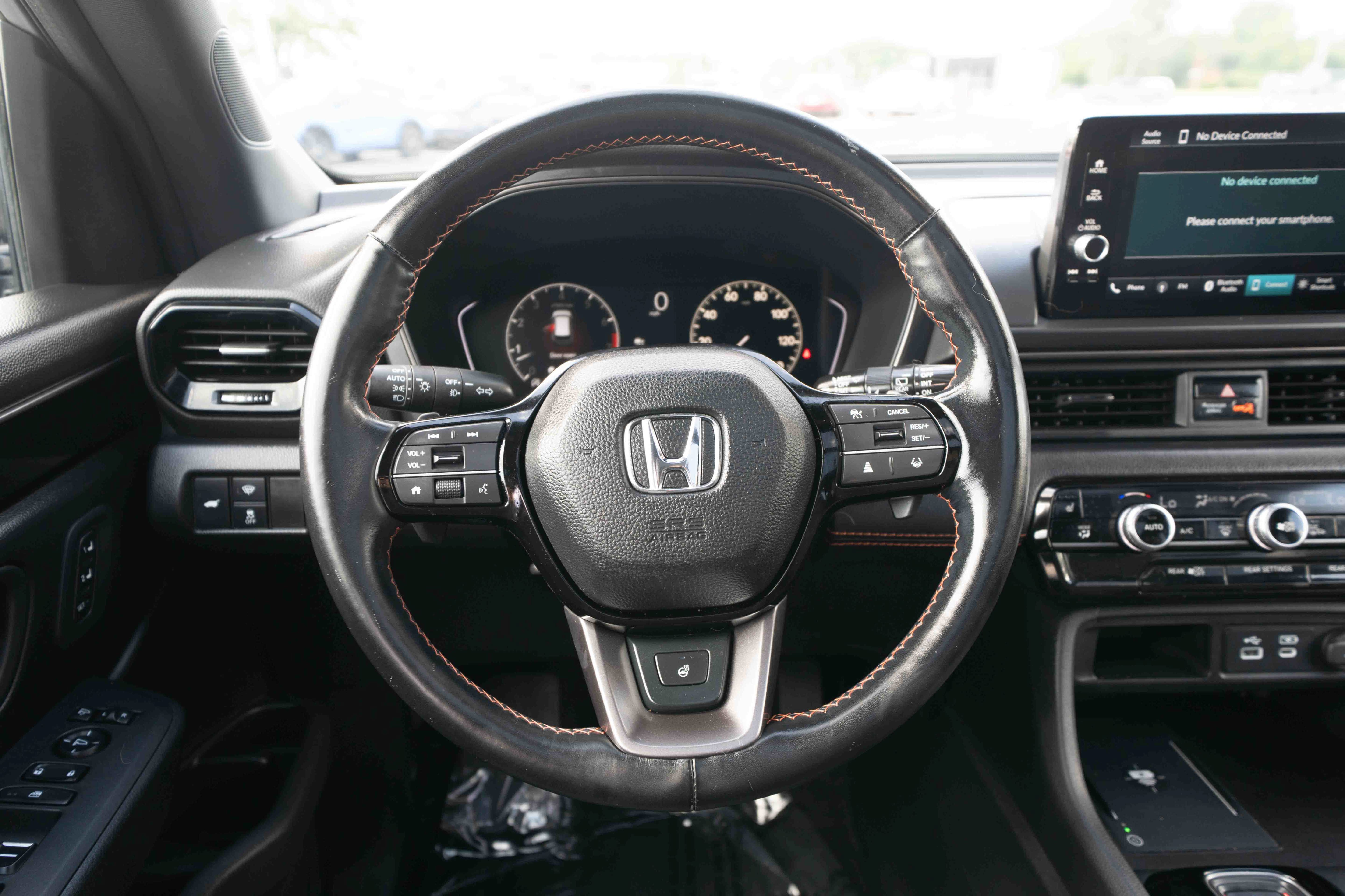 Used 2025 Honda Pilot TrailSport image 21
