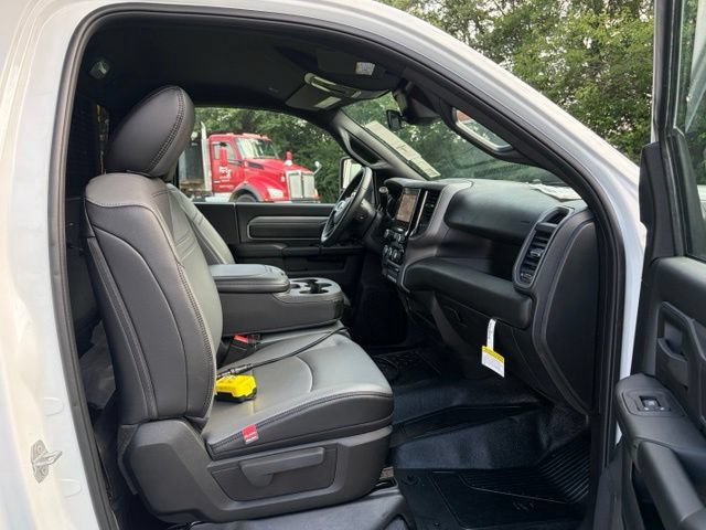 New 2026 RAM 5500 Tradesman w/ Chrome Appearance Group AWD/4WD image 28