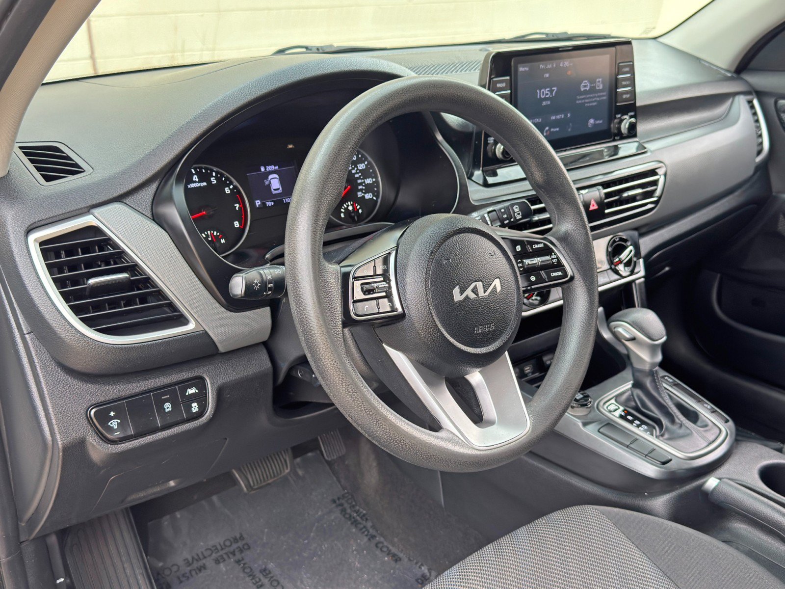 Used 2023 Kia Seltos LX AWD/4WD image 12