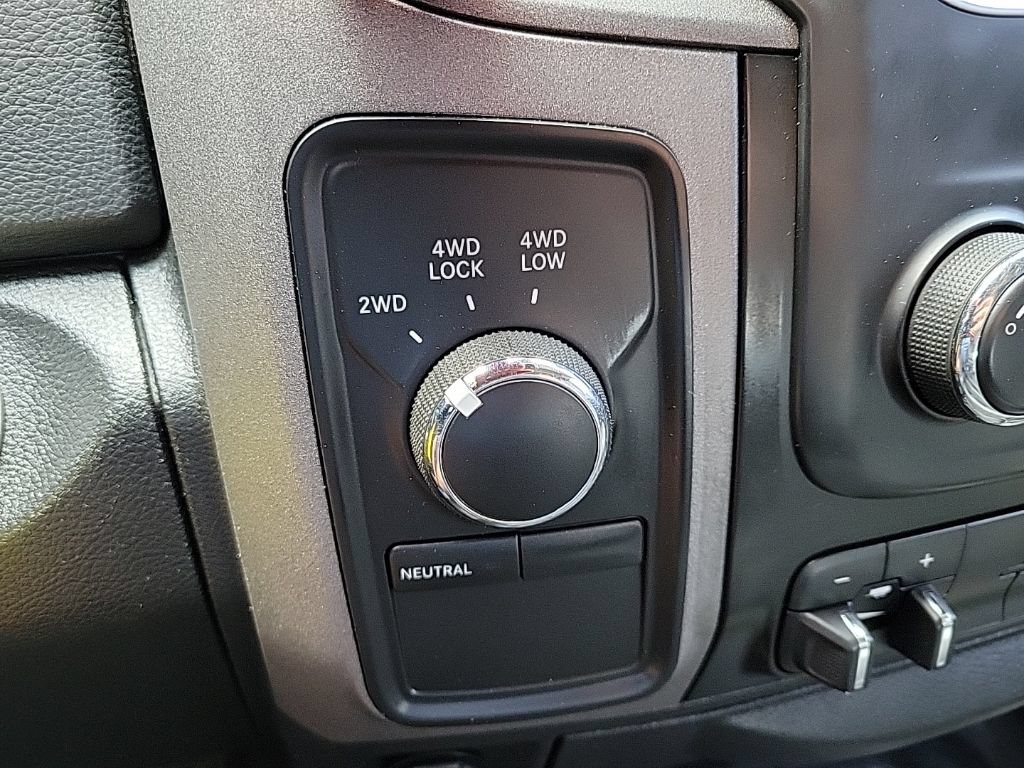 Used 2017 RAM 2500 Tradesman w/ Chrome Appearance Group AWD/4WD image 23