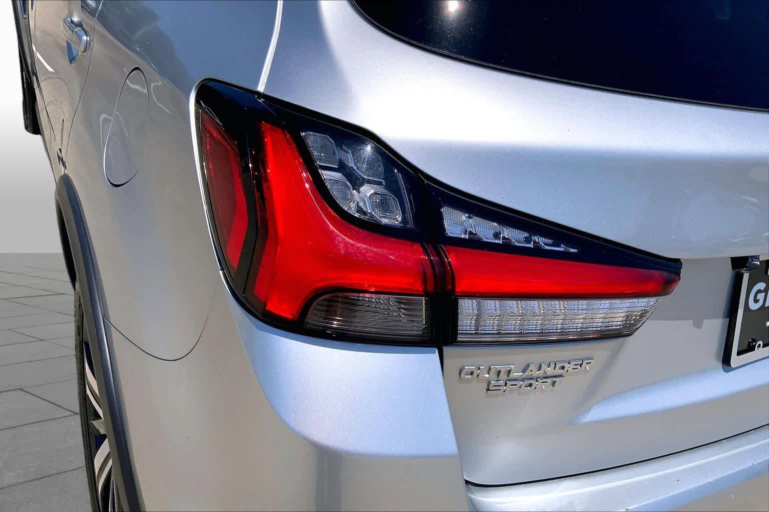 Used 2024 Mitsubishi Outlander Sport SE AWD/4WD image 27
