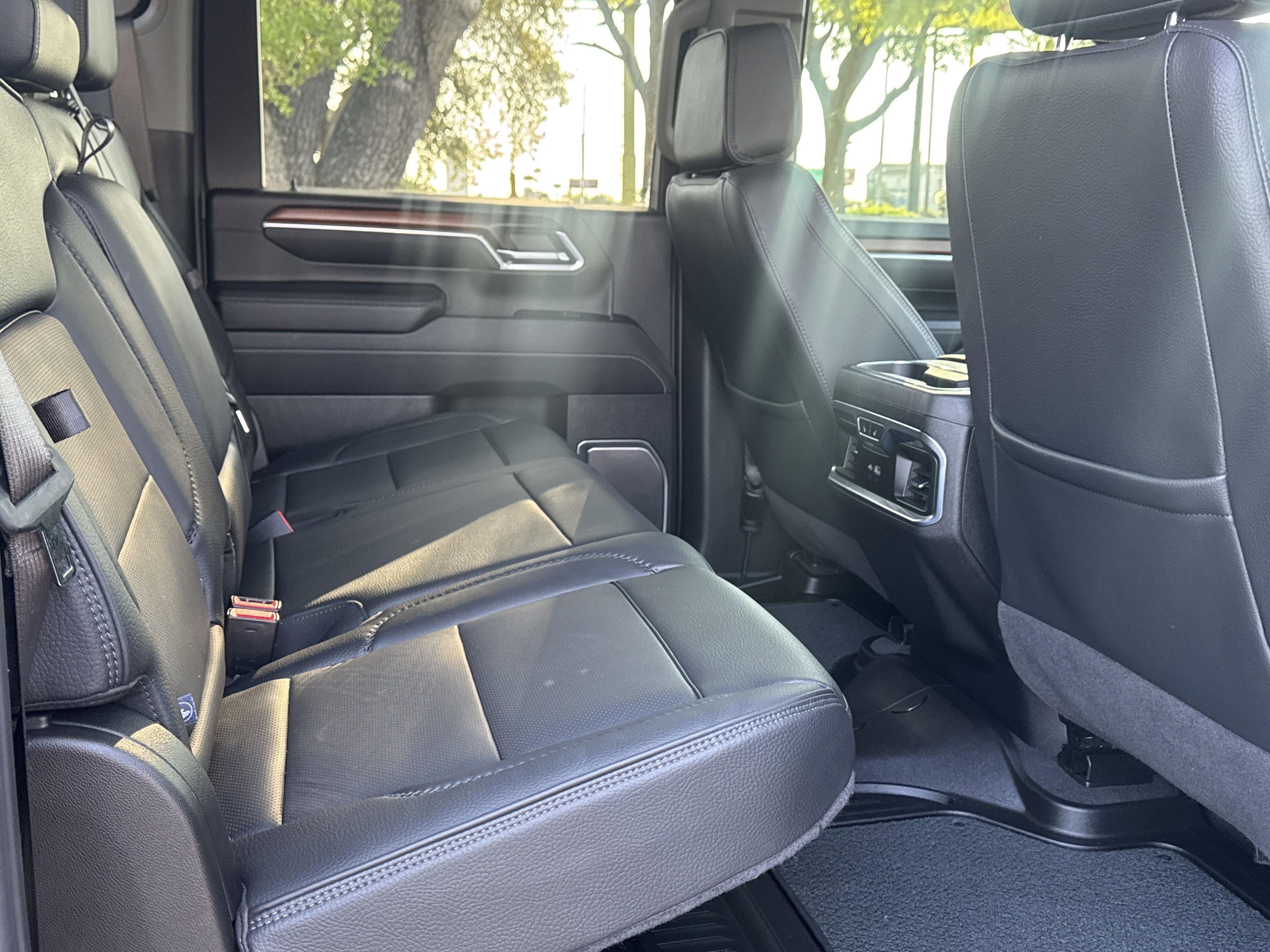 Used 2025 GMC Sierra 3500 Denali w/ Technology Package image 15