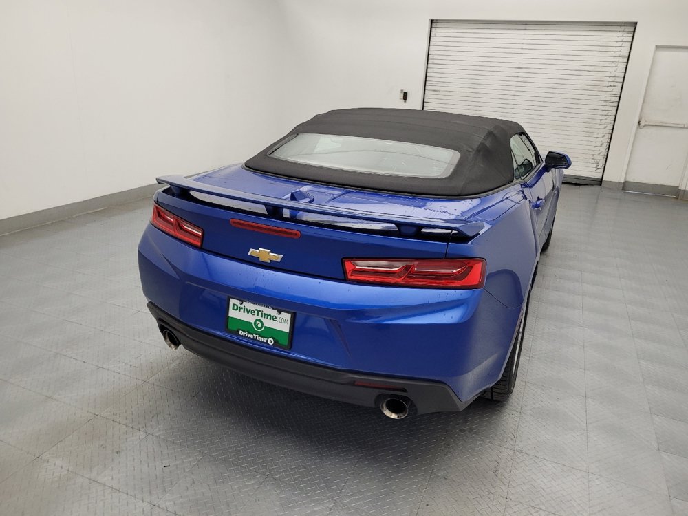 Used 2018 Chevrolet Camaro LT RWD image 7