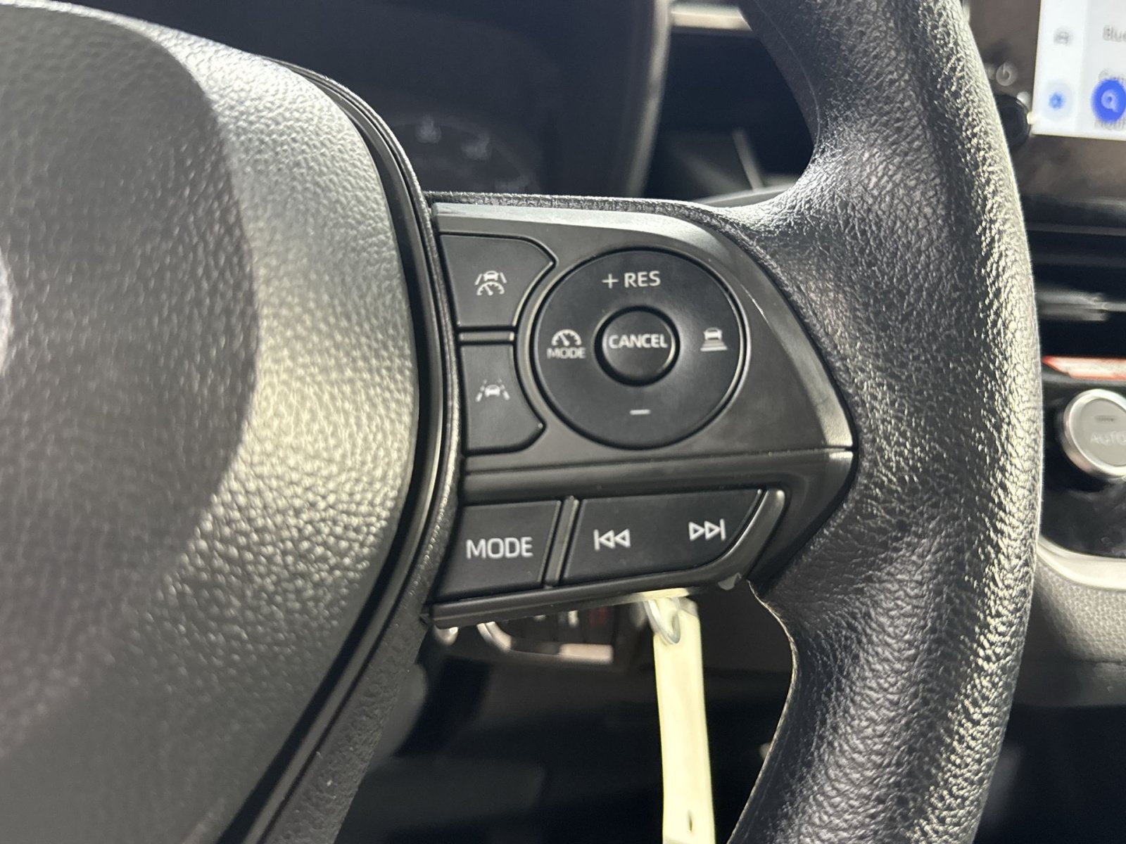 Used 2025 Toyota Corolla LE FWD image 44