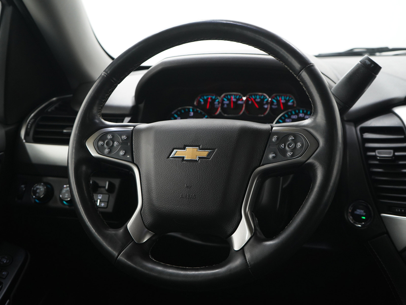 Used 2020 Chevrolet Suburban LT AWD/4WD image 21