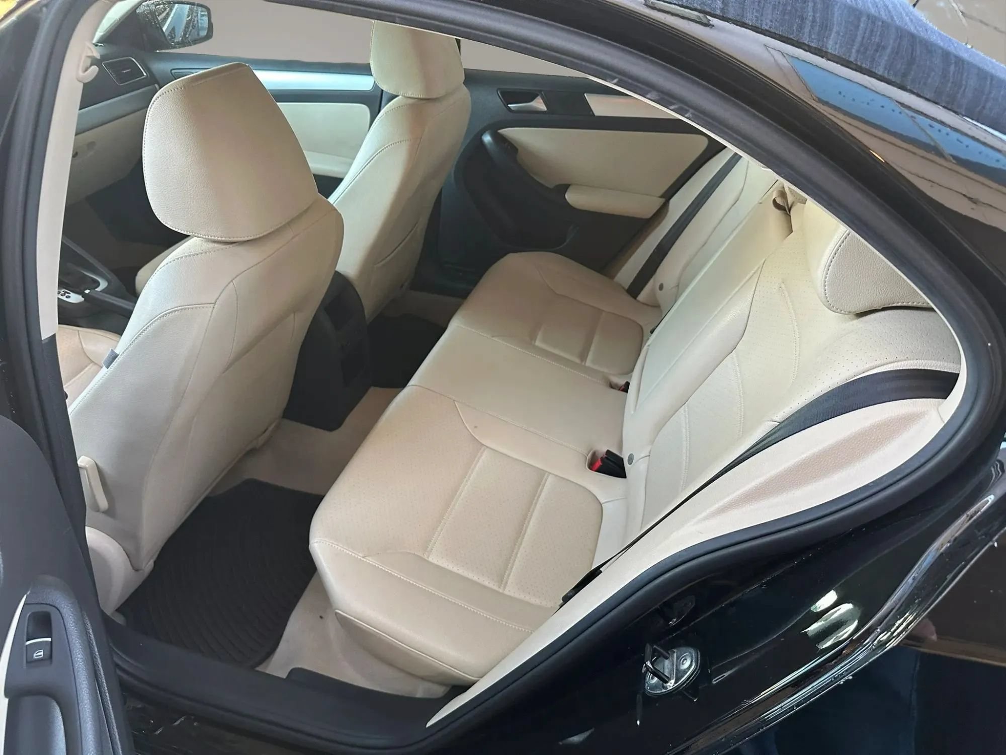Used 2014 Volkswagen Jetta SE FWD image 6