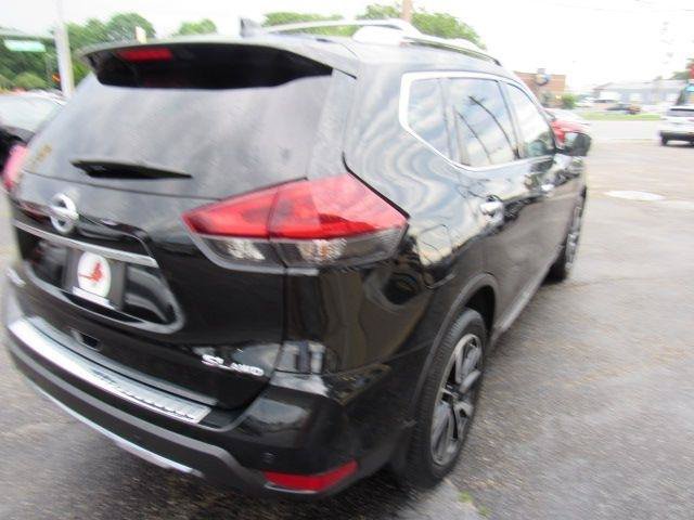 Used 2020 Nissan Rogue SL w/ Premium Package AWD/4WD image 11