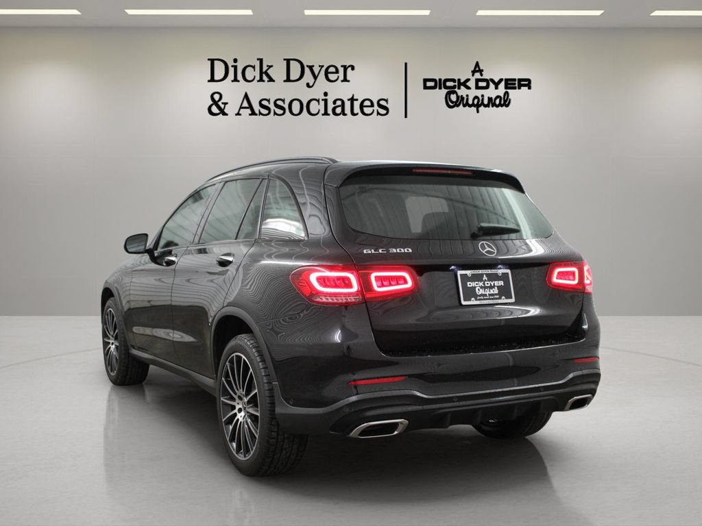 Used 2021 Mercedes-Benz GLC 300 image 9