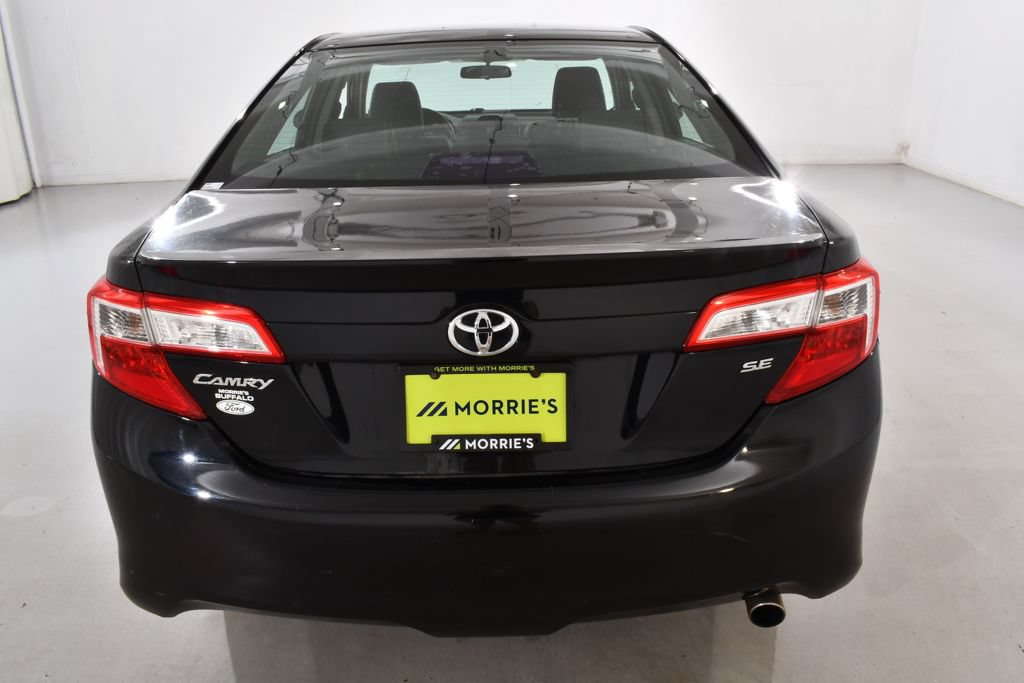 Used 2012 Toyota Camry SE FWD image 13