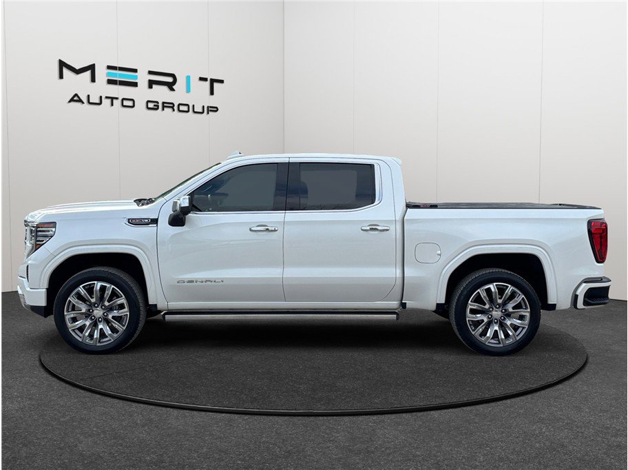 Used 2022 GMC Sierra 1500 Denali w/ Denali Reserve Package image 5