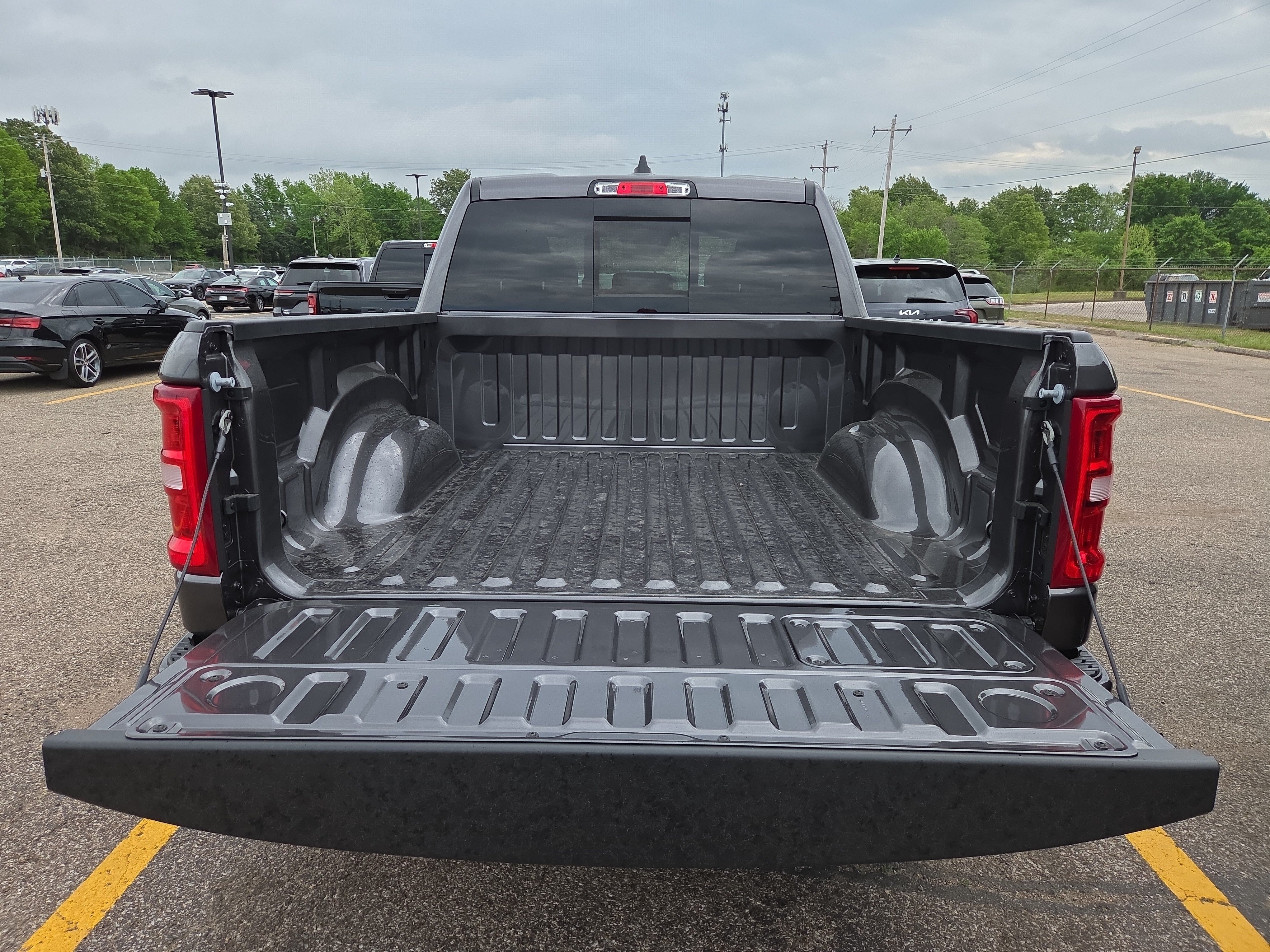 New 2026 RAM 1500 Laramie AWD/4WD image 8